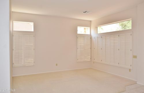 22905 Cherokee Ln, Sun City, AZ 85375-2722