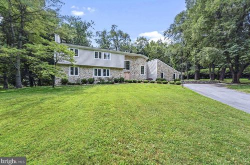 747 Panorama Rd, Ithan, PA 19085-2029