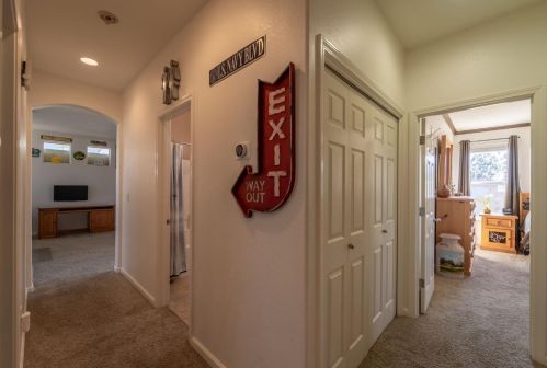 2937 Gambler Hill Ct, Riverbank CA  95367-9453 exterior