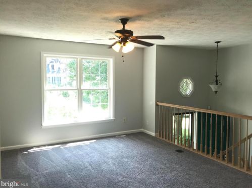 11820 Falcon Ridge Dr, Fredericksburg VA  22407-7345 exterior