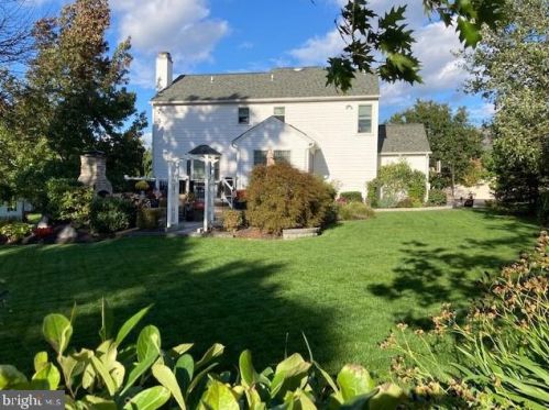 16 Old Dutch Way, Harleysville PA  19438-3080 exterior