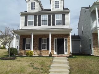 616 Jumping Frog Ln, Knightdale, NC 27545-7358