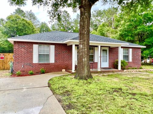 6848 Fast Gun Ln, Milton FL  exterior