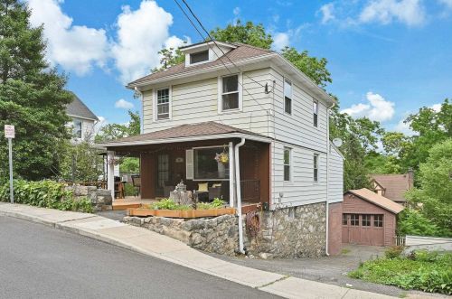14 Oak Ave, Highland Falls NY  10928-1305 exterior