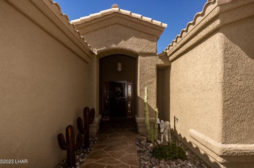 2545 Avocado Ln, Lake Havasu City, AZ 86406-8208