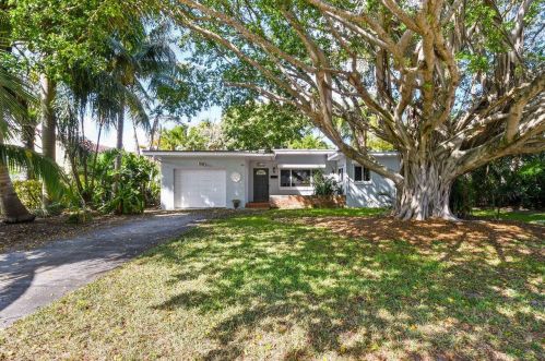 141 Cortez Rd, West Palm Beach, FL 33405-4103