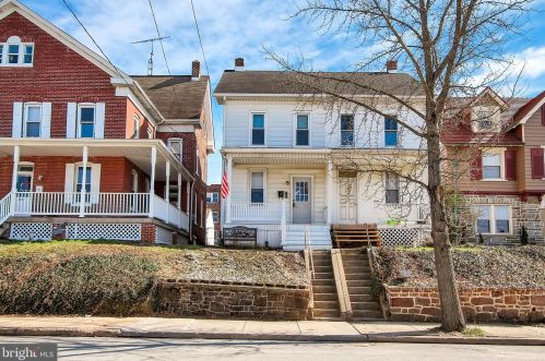 554 Broadway, Red Lion, PA 17356-1910