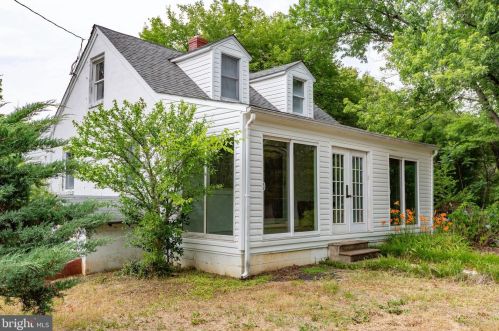 636 Belle Plains Rd, Fredericksburg, VA 22405-3440