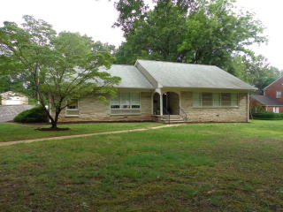 1302 Chickasaw Rd, Paris, TN 38242-4423