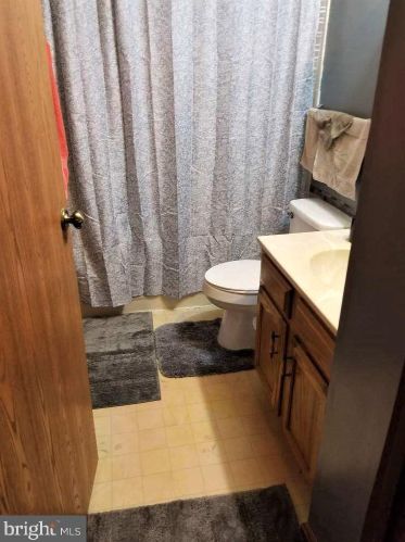 331 Melling Ave, Boothwyn PA 19061-4137 exterior