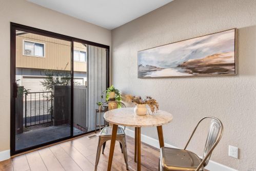 2625 Westberry Dr, Santa Rosa CA 95403-7207 exterior