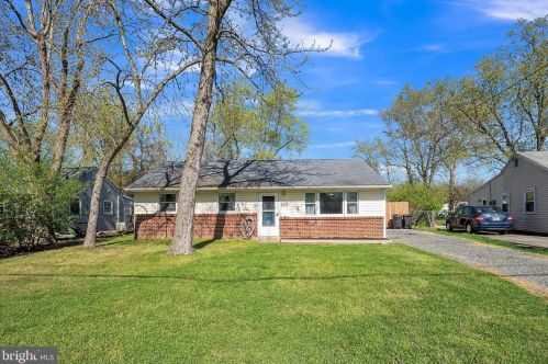 136 Peterson Blvd, West Deptford, NJ 08096-1828