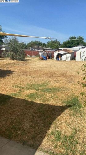 7207 8th St, Rio Linda CA  95673-2319 exterior
