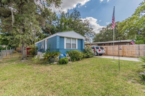 9350 Kiowa Dr, New Port Richey, FL 34654-1135