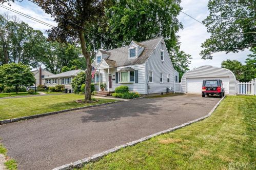 984 Maltby Ave, South Plainfield NJ  07080-2216 exterior