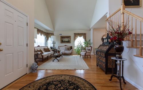 4 Arborvitae Ln, Miller Place NY  11764-3021 exterior