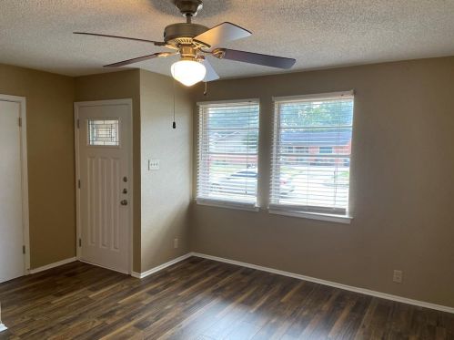 901 Memorial Dr, St Paul, TX 75098-4132