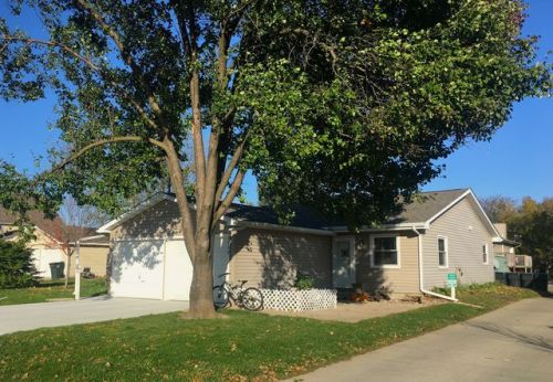 1018 Delaware Ave, Ames, IA 50014-3792