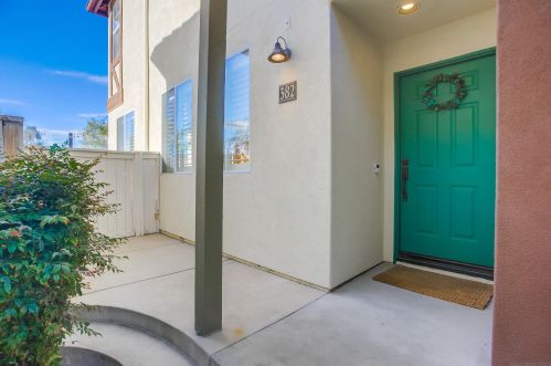 382 Carmel Creeper Pl, Encinitas CA  92024-7704 exterior
