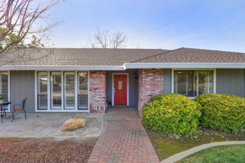 110 Spring Water Way, Folsom CA  95630-2075 exterior