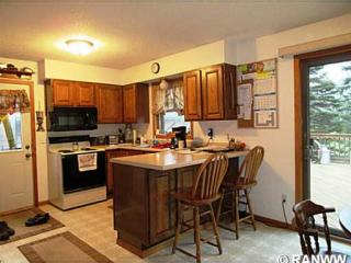 640 Oak St, Eau Galle, WI 54028-9422