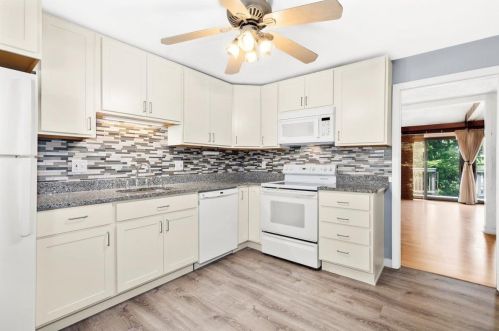 82 Pendleton Ln, Londonderry, NH 03053-3606