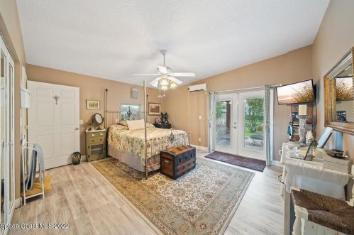 2915 Indian Riv Dr, Cocoa FL 32922-6607 exterior