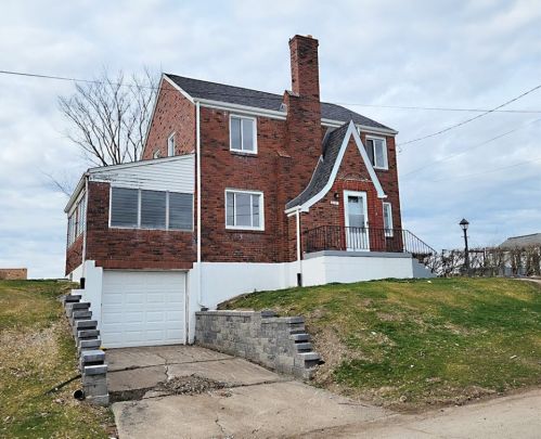 718 Archer St, Mckeesport, PA 15132-3611