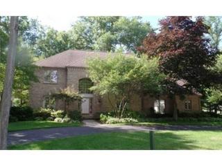 635 Saint Annes Dr, Holland, OH 43528-9002