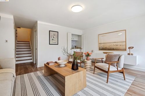 13050 Brookpark Rd, Oakland CA  94619-3504 exterior