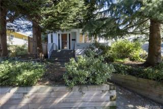 6040 32nd Ave, Seattle, WA 98118-3102