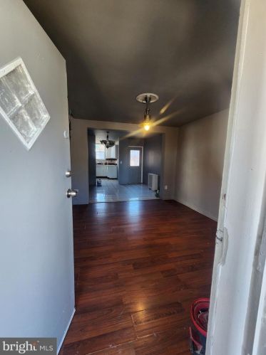 5421 Horrocks St, Philadelphia, PA 19124-1119