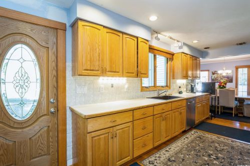 147 Washington Ave, Holtsville NY  11742-1051 exterior