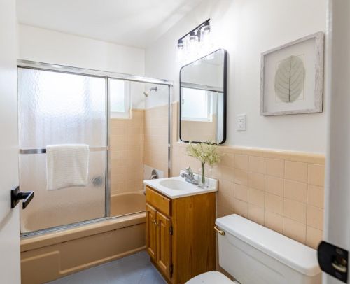 380 Eastmoor Ave, Daly City CA  94015-2040 exterior