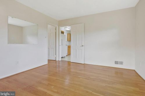 7905 Jansen Dr, Springfield VA 22152-2412 exterior