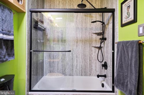 1503 Lakeside Dr, Palmyra NJ  08065-2131 exterior