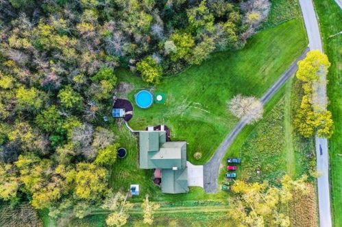 426 Mcgrogan Rd, Ruffs Dale, PA 15679-1222
