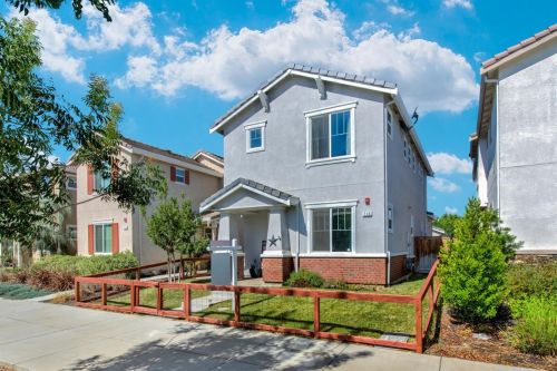 716 Main St, Winters CA  95694-1689 exterior