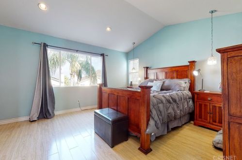 30416 Mallorca Pl, Santa Clarita CA  91384-4787 exterior