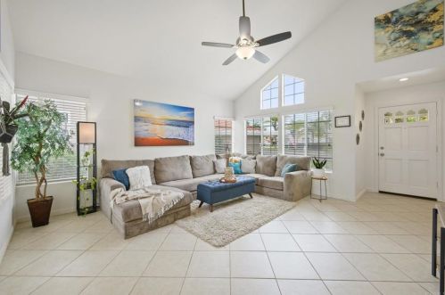 5415 Elderberry Way, Oceanside CA  92057-4626 exterior