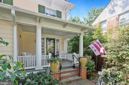3126 38th St, Washington, DC 20016-3727