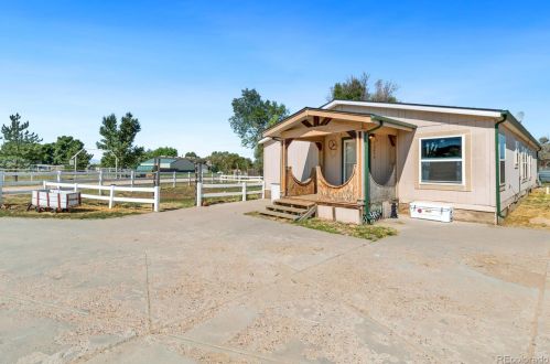 15463 Higgins Ave, Wattenburg, CO 80621-4229