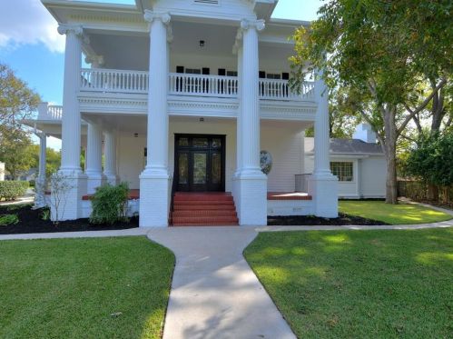 308 University Ave, Georgetown TX 78626-6141 exterior