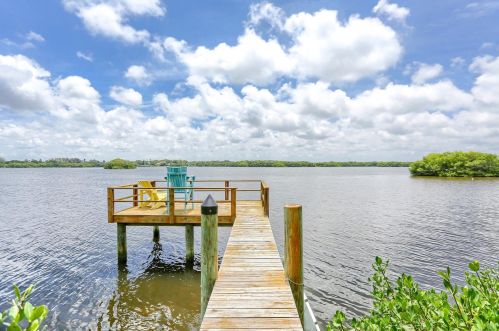 5935 Long Bayou Way, Saint Petersburg, FL 33708-4517