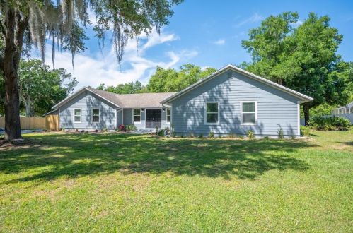 8544 Pinecone Dr, Lakeland, FL 33809-1674