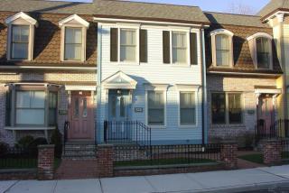 21 Dolsen Pl, Stamford CT  06901-1106 exterior