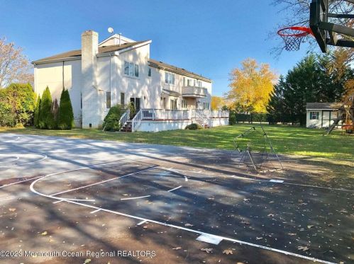 5 Valley Forge Rd, Tinton Falls, NJ 07724-2440