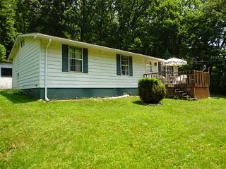 290 Johnston Rd, Bentleyville, PA 15314-2000