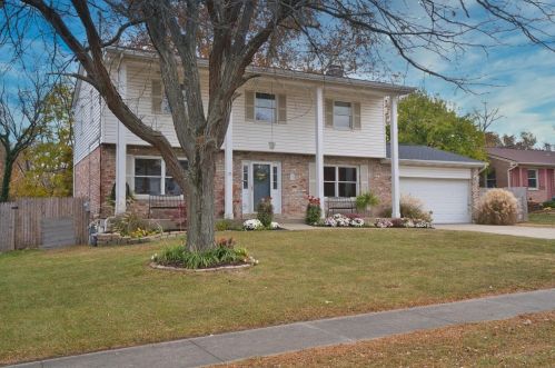 12064 Cedarcreek Dr, Cincinnati, OH 45240-1002