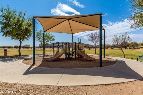 9072 80 Ln, Peoria AZ 85382-4417 exterior